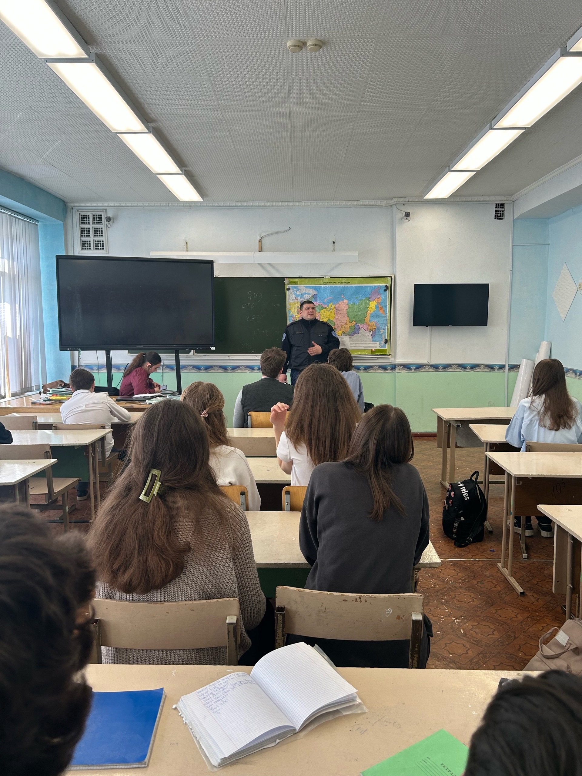 Профилактическая беседа «Безопасность на дорогах в весеннее время».